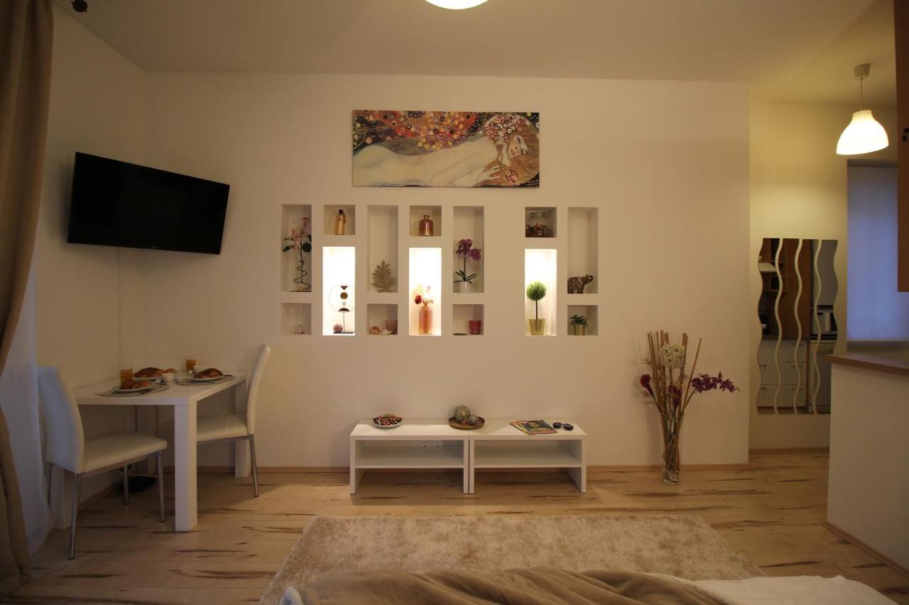 Amber Dream Apartment Budapest Luaran gambar