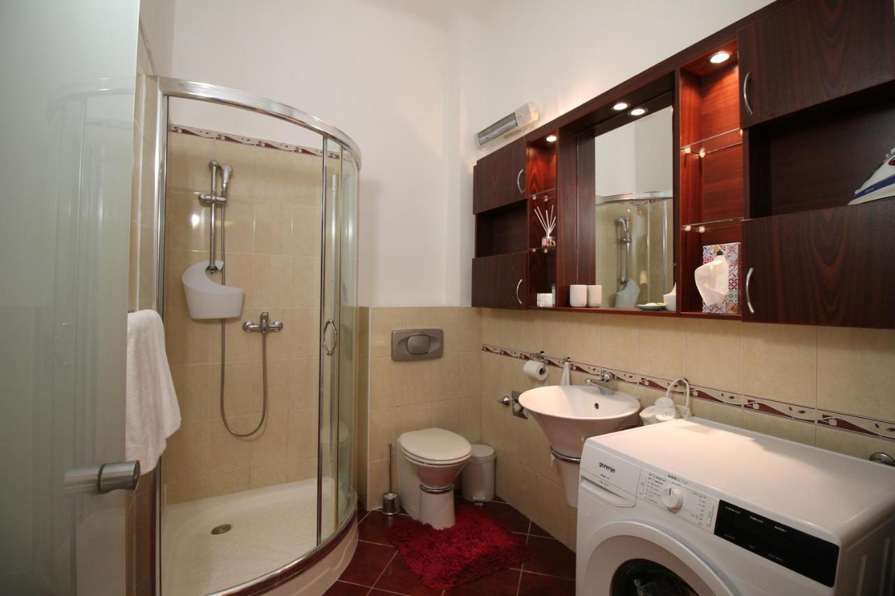 Amber Dream Apartment Budapest Luaran gambar